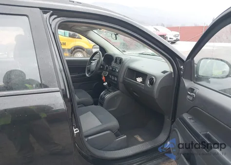 2010 Jeep Compass Sport из США, поврежденный, VIN 1J4NF4FB9AD592944